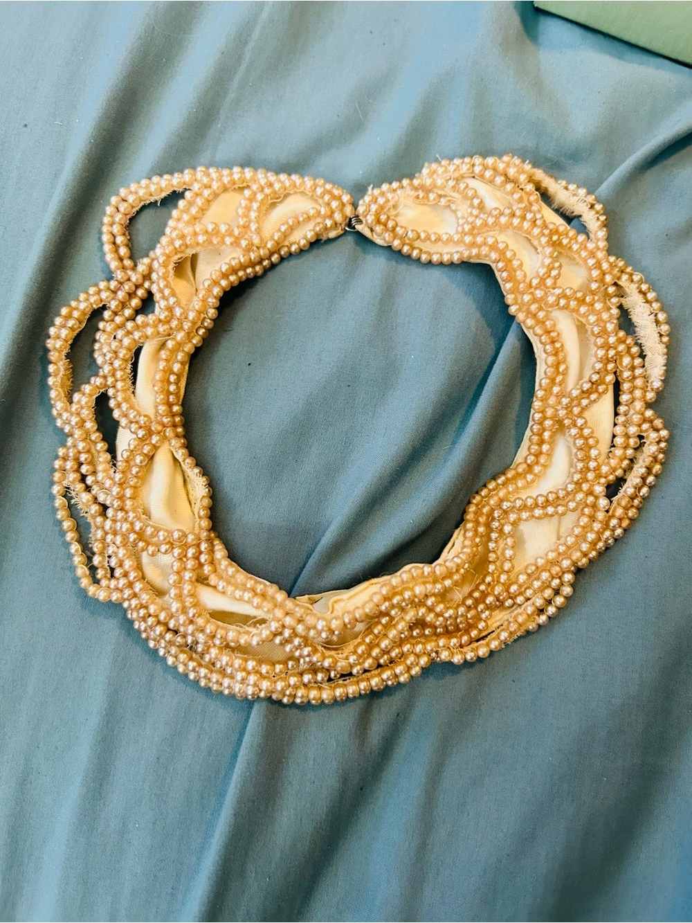 Vintage Pearl Beaded Statement Necklace - Elegant Cream Tone